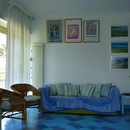 Appartamento Attico Gabriella, Mare, Verde, Sole E Tranquillitá *